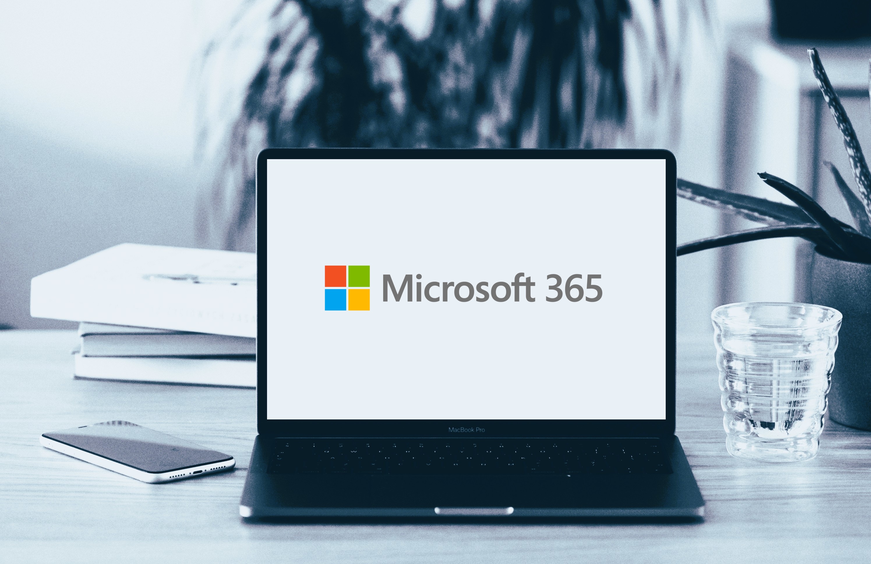 Laptop mit Microsoft 365